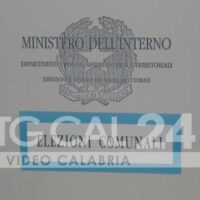 Logo del Ministero dell’Interno e testo ELEZIONI COMUNALI. Video Calabria presente, sfondo chiaro.