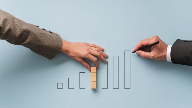 Guerra in Medio Oriente, timori per l’economia calabrese tra energia, export e turismo