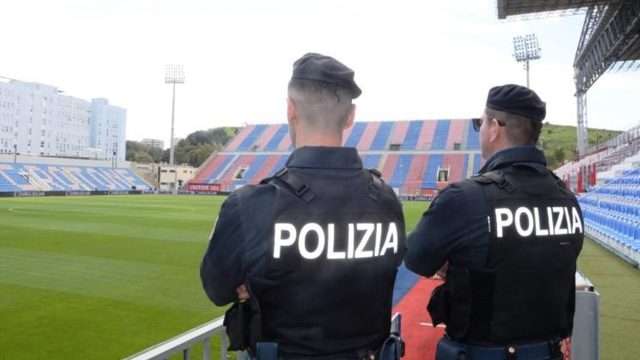 Disordini dopo Crotone-Salernitana, quattro Daspo emessi dalla Polizia