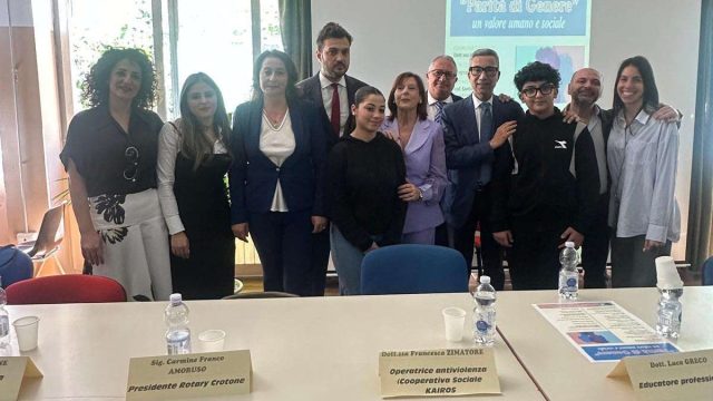 Crotone, all’Alcmeone confronto su parità di genere e giovani