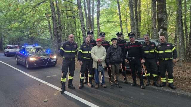 Vanno a caccia di funghi e si perdono nel bosco: salvati due anziani nel Catanzarese